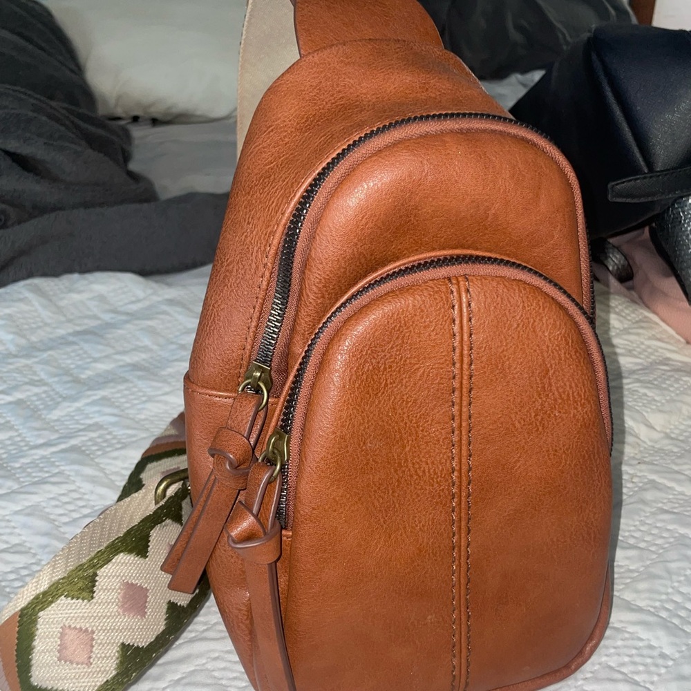 Women’s Crossbody Bag with Adjustable Strap